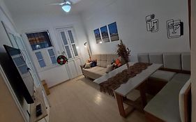 Casinha com cinema aos pés do pão de açúcar